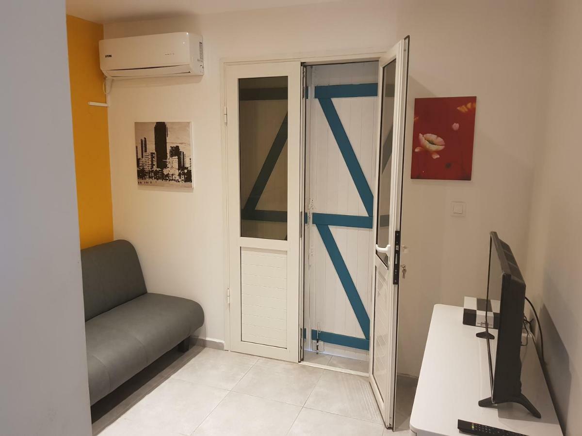 Joli Appartement Avec Vue Au Moule Le Moule Kültér fotó