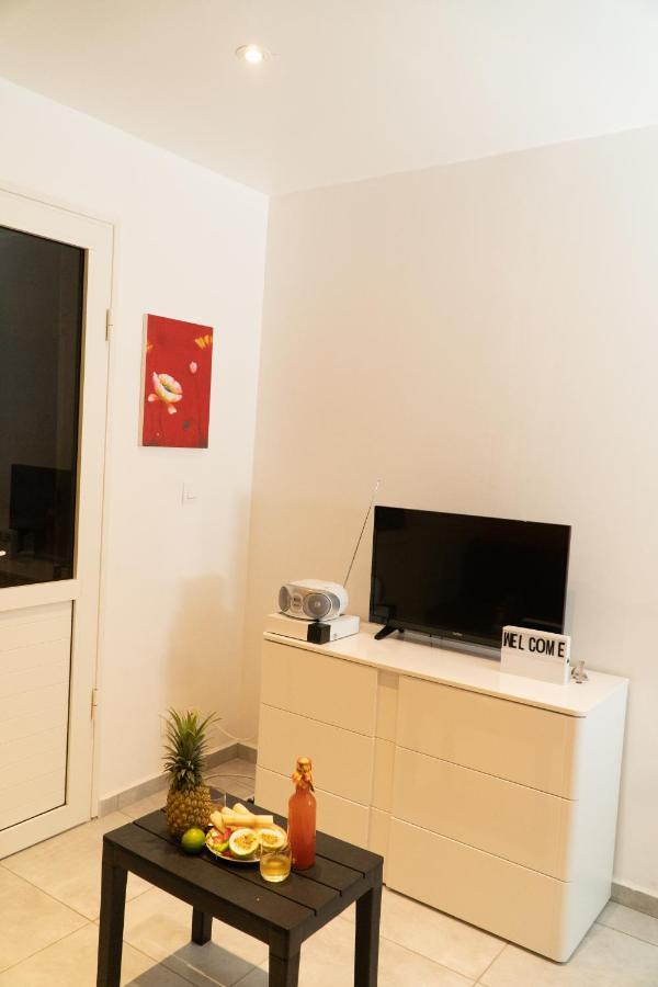 Joli Appartement Avec Vue Au Moule Le Moule Kültér fotó
